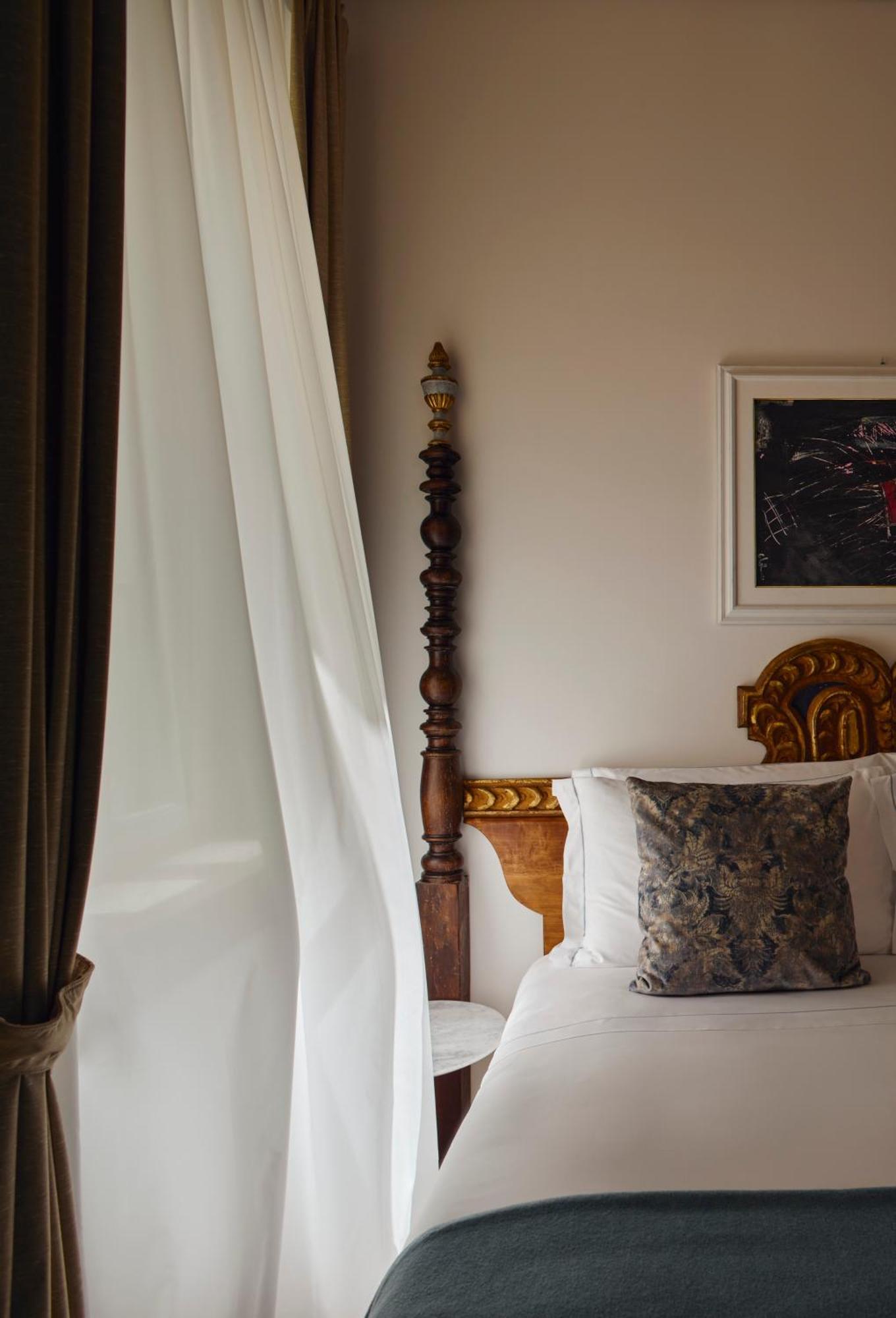 Palazzo Delle Pietre - Luxury Apartments Рим Екстер'єр фото