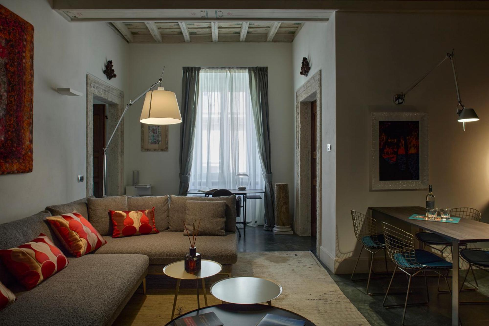 Palazzo Delle Pietre - Luxury Apartments Рим Екстер'єр фото