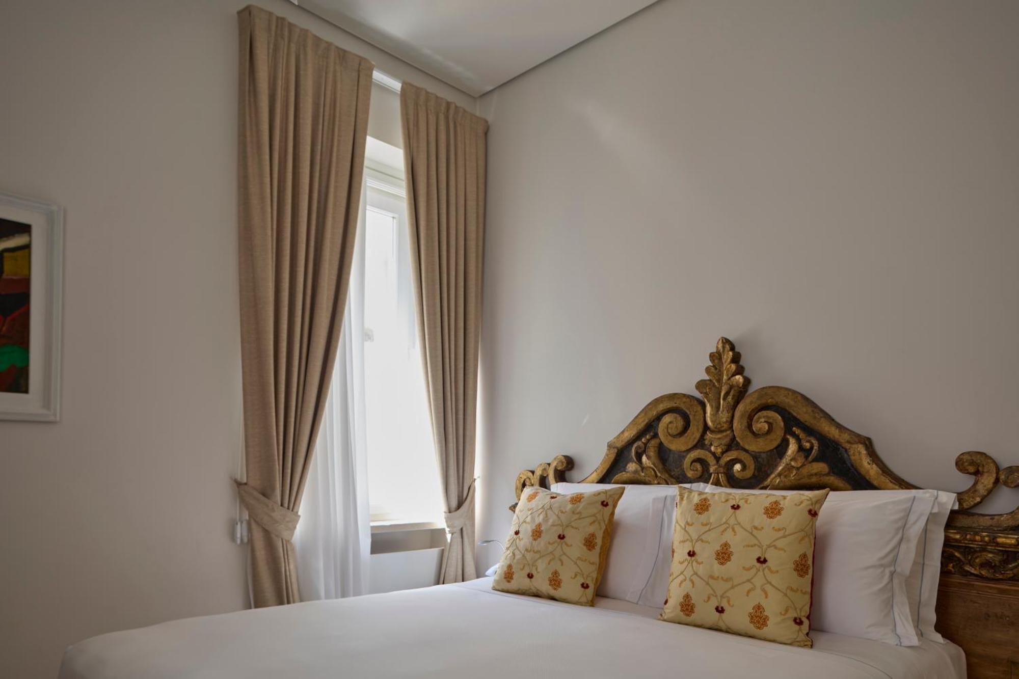 Palazzo Delle Pietre - Luxury Apartments Рим Екстер'єр фото