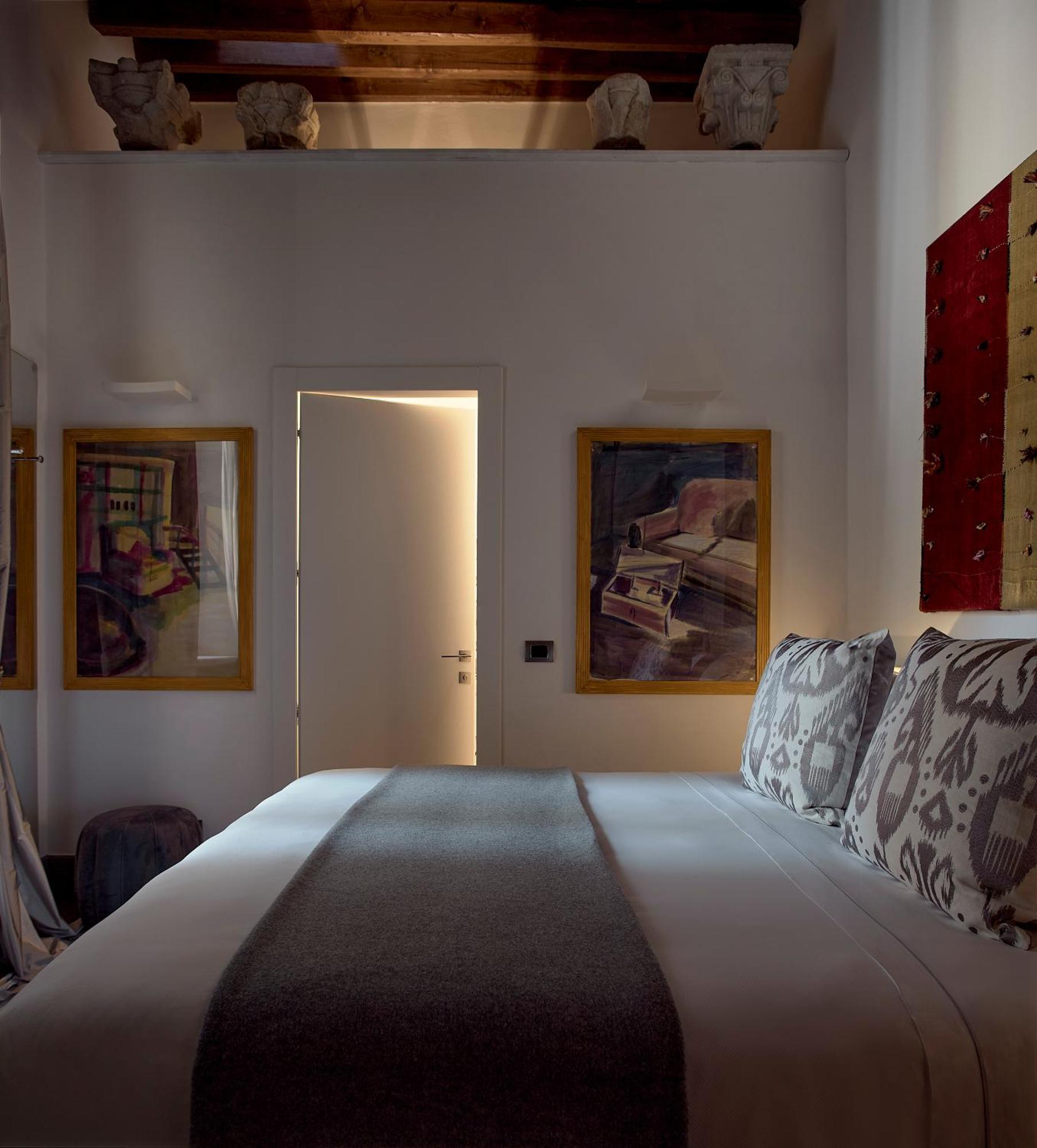 Palazzo Delle Pietre - Luxury Apartments Рим Екстер'єр фото