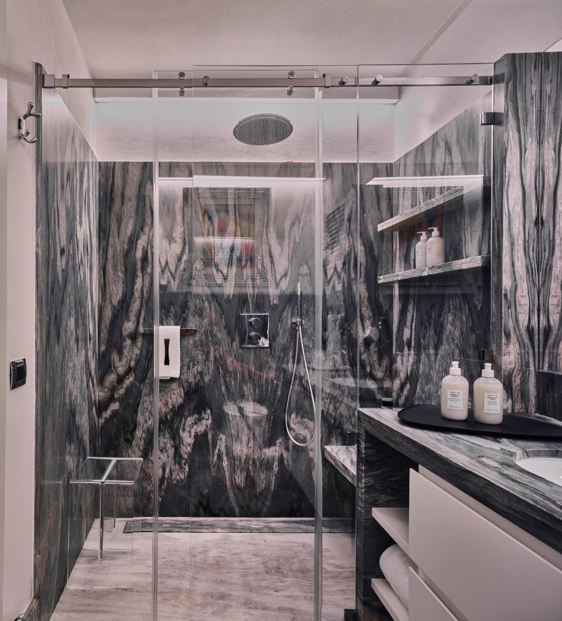 Palazzo Delle Pietre - Luxury Apartments Рим Екстер'єр фото